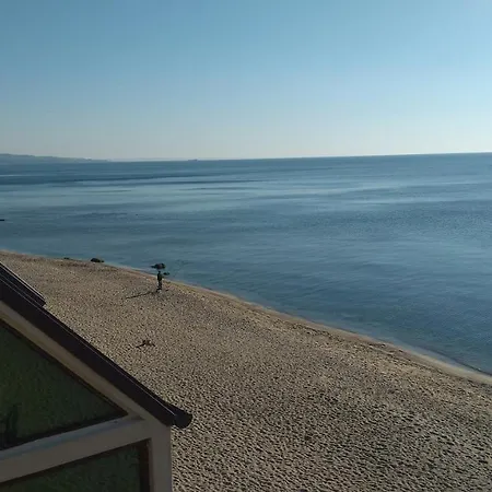 Hemingway In Happy Konukevi