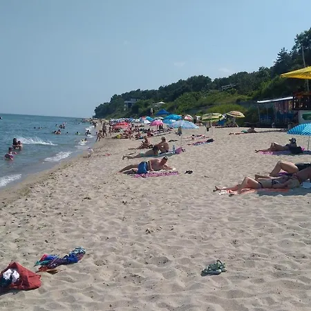 Gasthuis Hemingway In Happy Varna