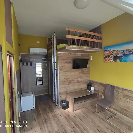 Gasthuis Hemingway In Happy