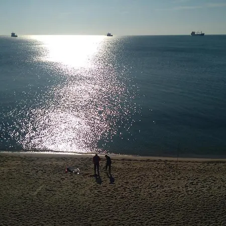 Hemingway In Happy Gasthuis Varna