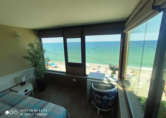 Hemingway In Happy Pensjonat 3*