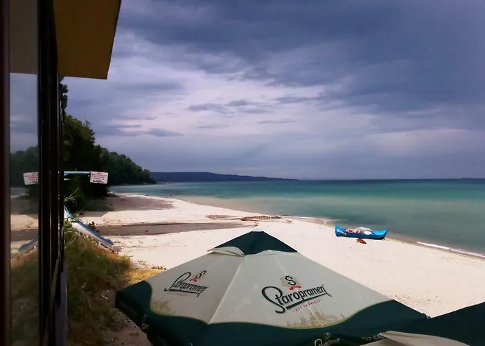 Hemingway In Happy Pensjonat 3*